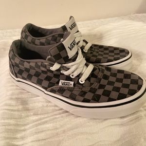 Vans Doheny Kids Checkered Skate Shoes. Boys Youth Size US 3.0